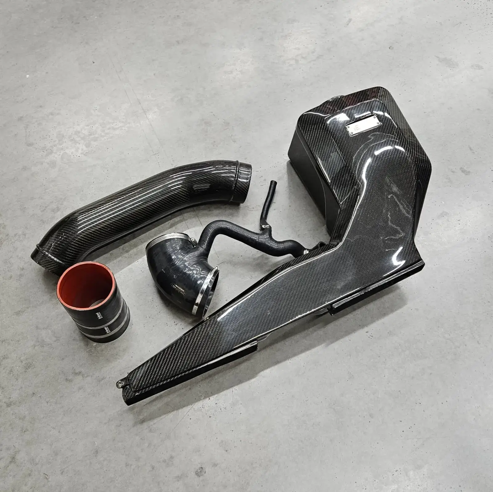 1000011305 Used Integrated Engineering Carbon intake for Rs3/TTRS - Image 1